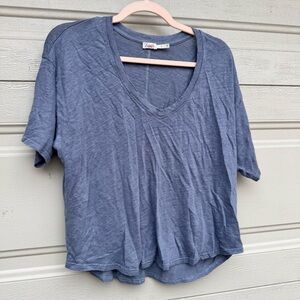 Faherty Heathered Blue Linen V-Neck Short Sleeve Tee